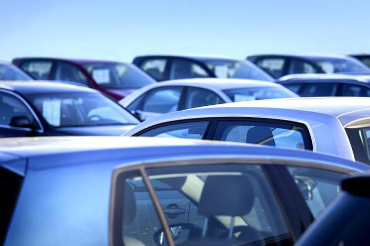 Sıfır arabada stokçu kaosu sonrası çözüm önerisi geldi İkinci el otomobildeki fahiş artışın nedenini açıkladı