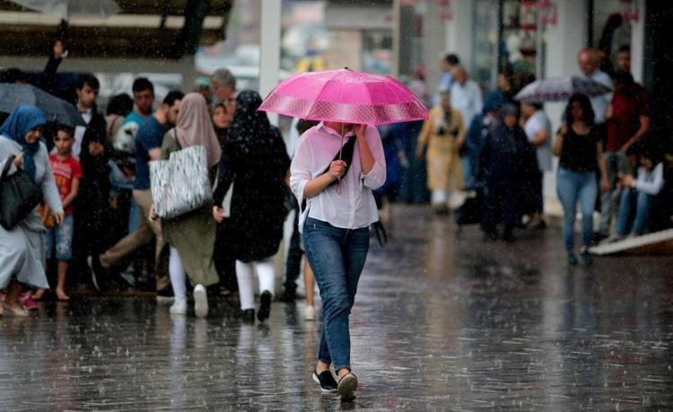 İstanbul için son dakika sel ve su baskını uyarısı Alarm verildi, Meteoroloji ve AKOMdan açıklamalar art arda geldi, kuvvetli geliyor