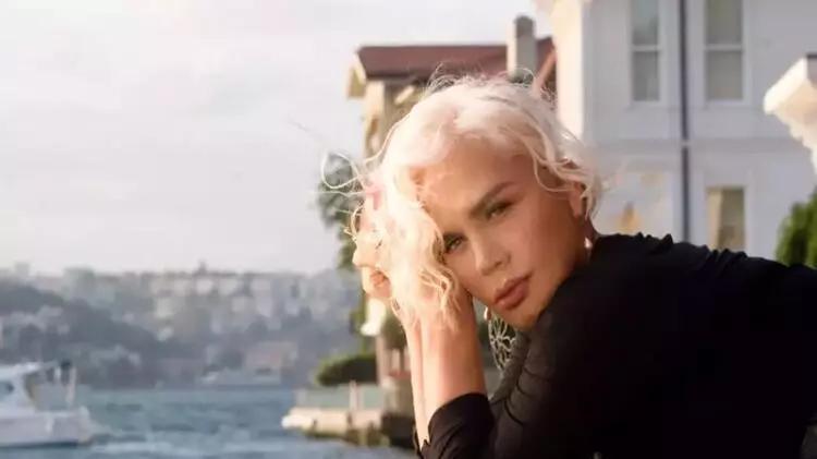 Sezen Aksunun yalısında şoke eden olay Hepinizi öldürürüm