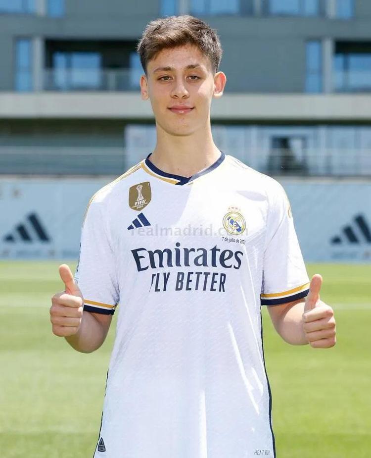 REAL MADRID TARİHİNDEKİ ÜÇÜNCÜ TÜRK