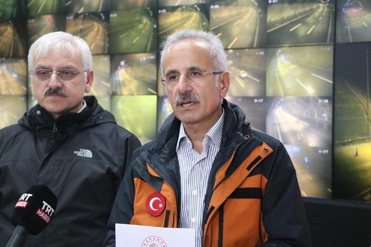 Sağanak yağışlar Karadenizi vurdu Bakanlar bölgede: Barajlar il merkezini büyük bir felaketten kurtardı...