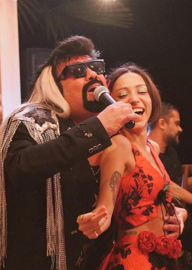Zeynep Bastık ile Ali Can Ayyıldız aşklarını ilan etti