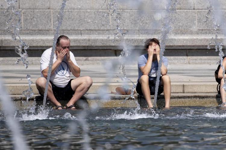 Sıcaklar pik yapacak Tarih belli oldu, iller tek tek açıklandı Meteoroloji ve AKOM’dan uyarılar art arda geldi