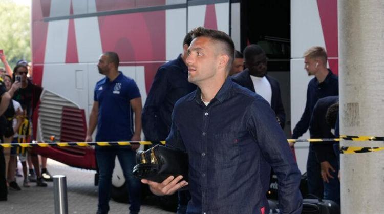 Fenerbahçenin yeni 10 numarası İstanbulda Bu transfer Mesut Özile benzemeyecek