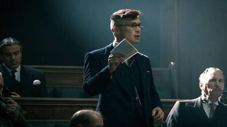 Oppenheimer konusu ve oyuncuları Oppenheimer filmi kaç saat, Oppenheimer filminde yaş sınırı var mı Christopher Nolanın yeni filmi Oppenheimer hakkında merak edilenler