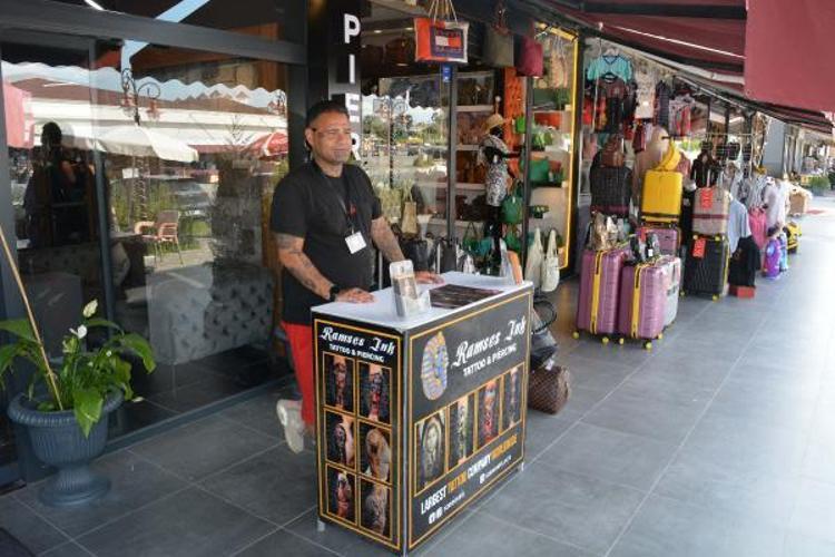 HALALARINI ZİYARETTE BİR DE ABLASI OLDUĞUNU ÖĞRENDİ