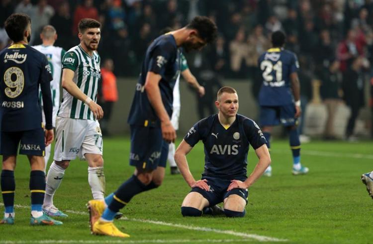 Ali Koç iki kardeşi birbirine düşürdü: Madem Arabistana gitmiyorsun o zaman Fenerbahçeye imza at