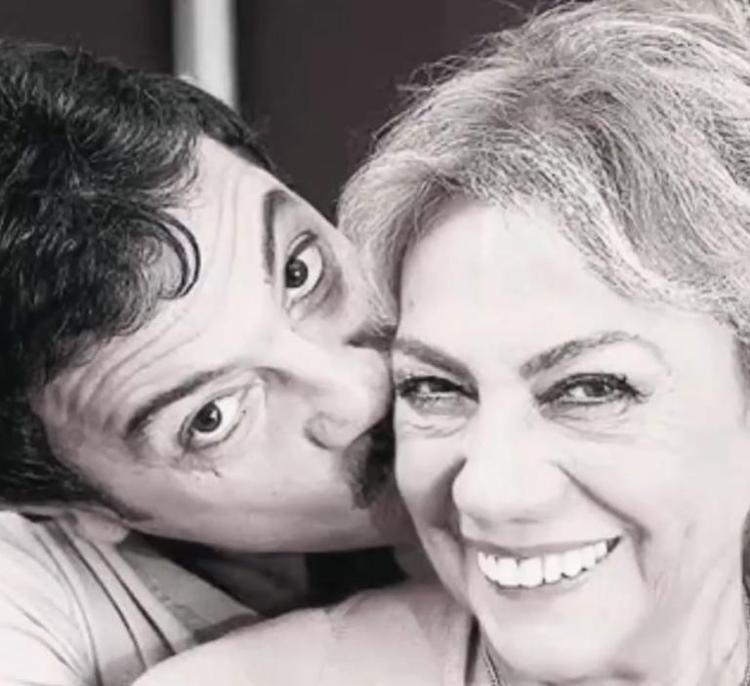 Kerem Alışık annesi Çolpan İlhanı duygusal bir paylaşımla andı: Annen yok, kimsen yok