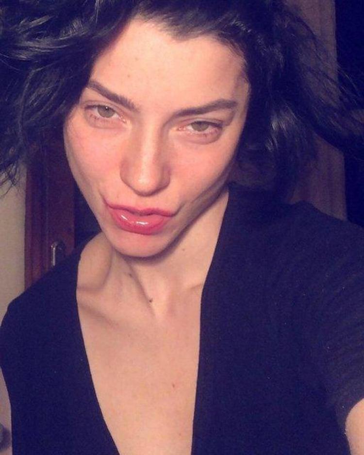 Merve Boluğur kendi hediyesini kendisi aldı Uzun uzun konuşuruz
