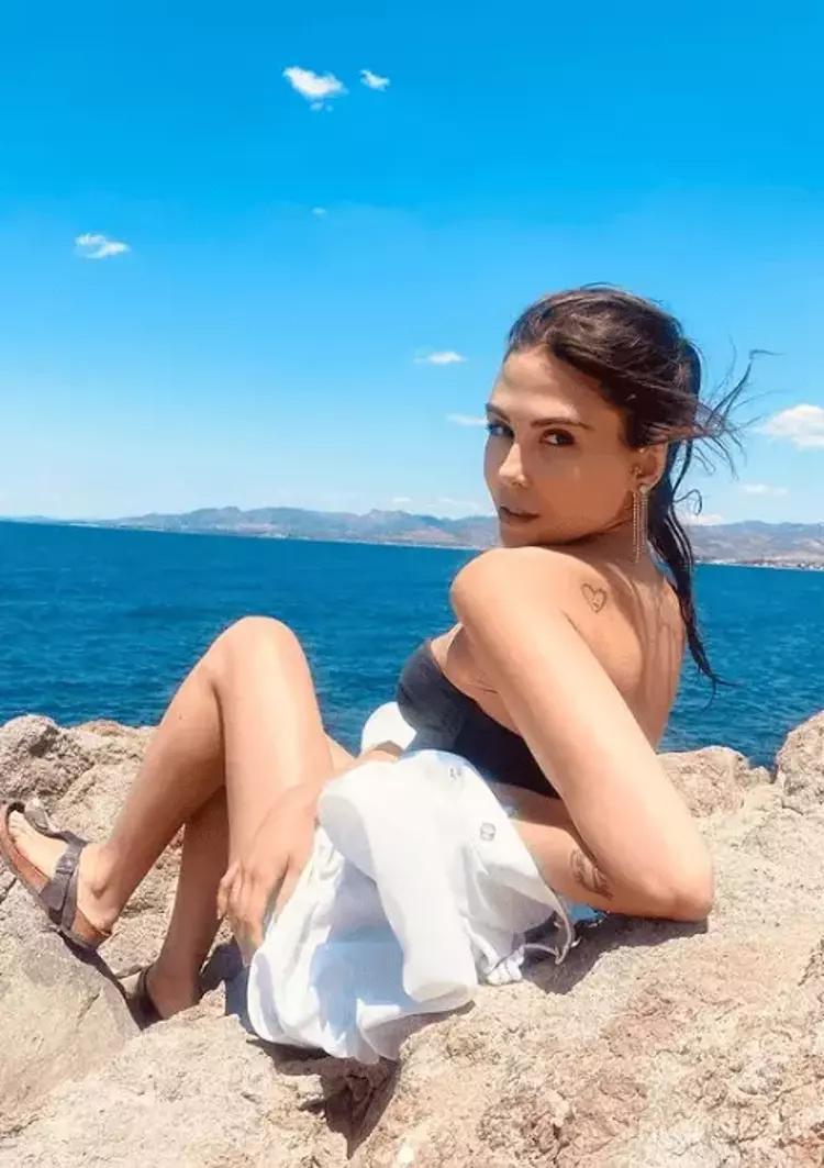 Dilara Aksüyek ve sevgilisi sarmaş dolaş Demek ki hiç aşık olmamışım
