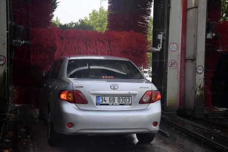 İSTANBUL’DA ÇAMUR YAĞDI