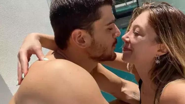 Yasmin Erbilden tatil pozları geldi Sevgilisi kayıtsız kalamadı