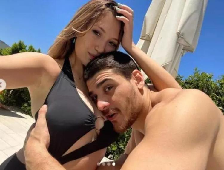 Yasmin Erbilden tatil pozları geldi Sevgilisi kayıtsız kalamadı