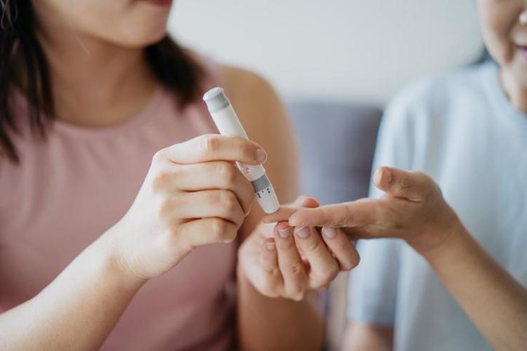 Obezite, parkinson, diyabet, ve kansere neden oluyor Canan Karatay uyardı