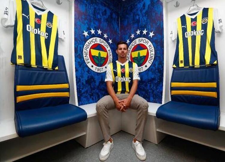 Bu transfer en çok Ryan Kent ve Emre Moru üzecek 23lük süper stara 10 M.€ imza parası 6 M.€ maaş