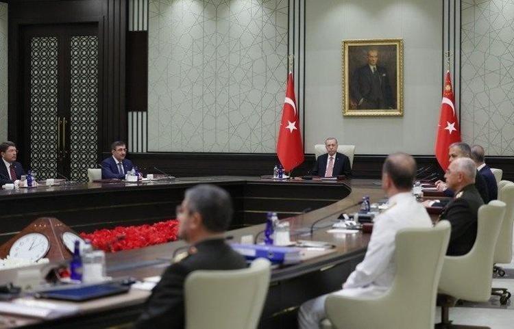 Amiral Gökçen Fırat kimdir İlk kadın Amiral Gökçen Fırat kaç yaşında, evli mi
