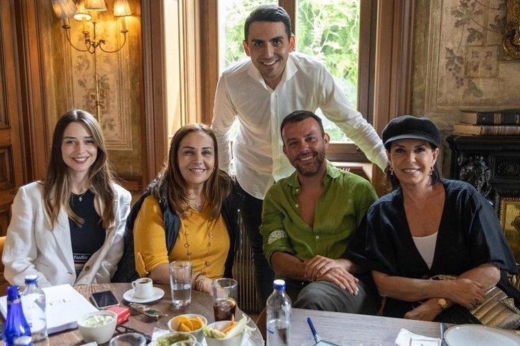 Dilek Taşı dizisi konusu nedir Kanal Dnin yeni dizisi Dilek Taşı oyuncuları kimler