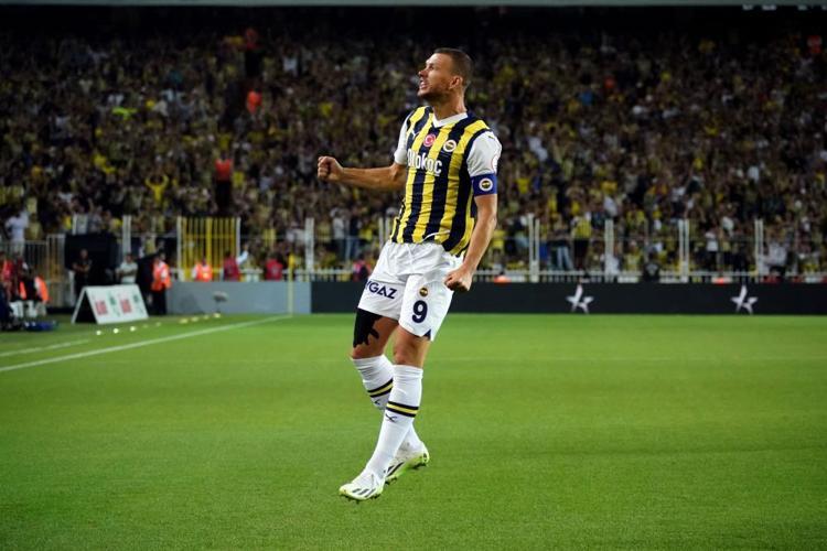 PENALTI KARARI, VAR DEVREDE