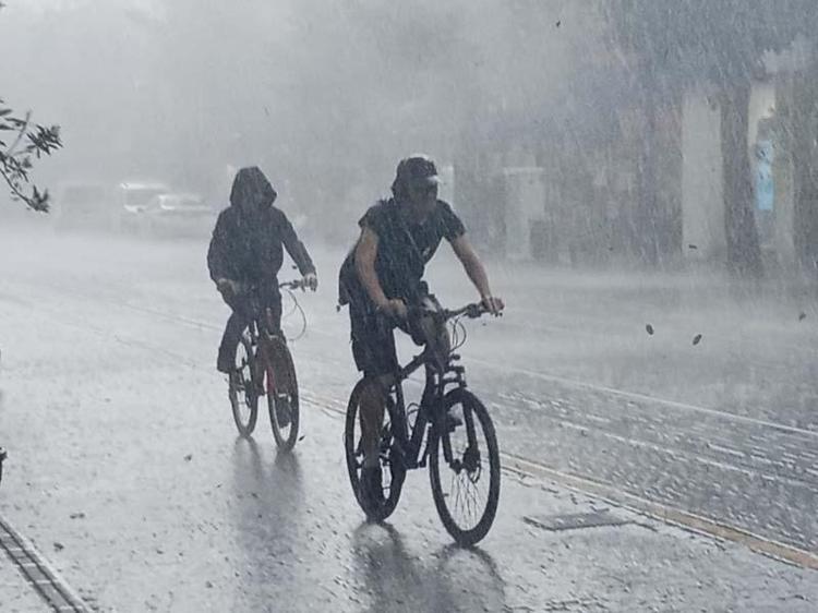 Meteorolojiden son dakika bayram uyarısı Denize girmeyi unutun, kar, fırtına ve kuvvetli yağış geliyor, dönüş için o günü beklemeyin
