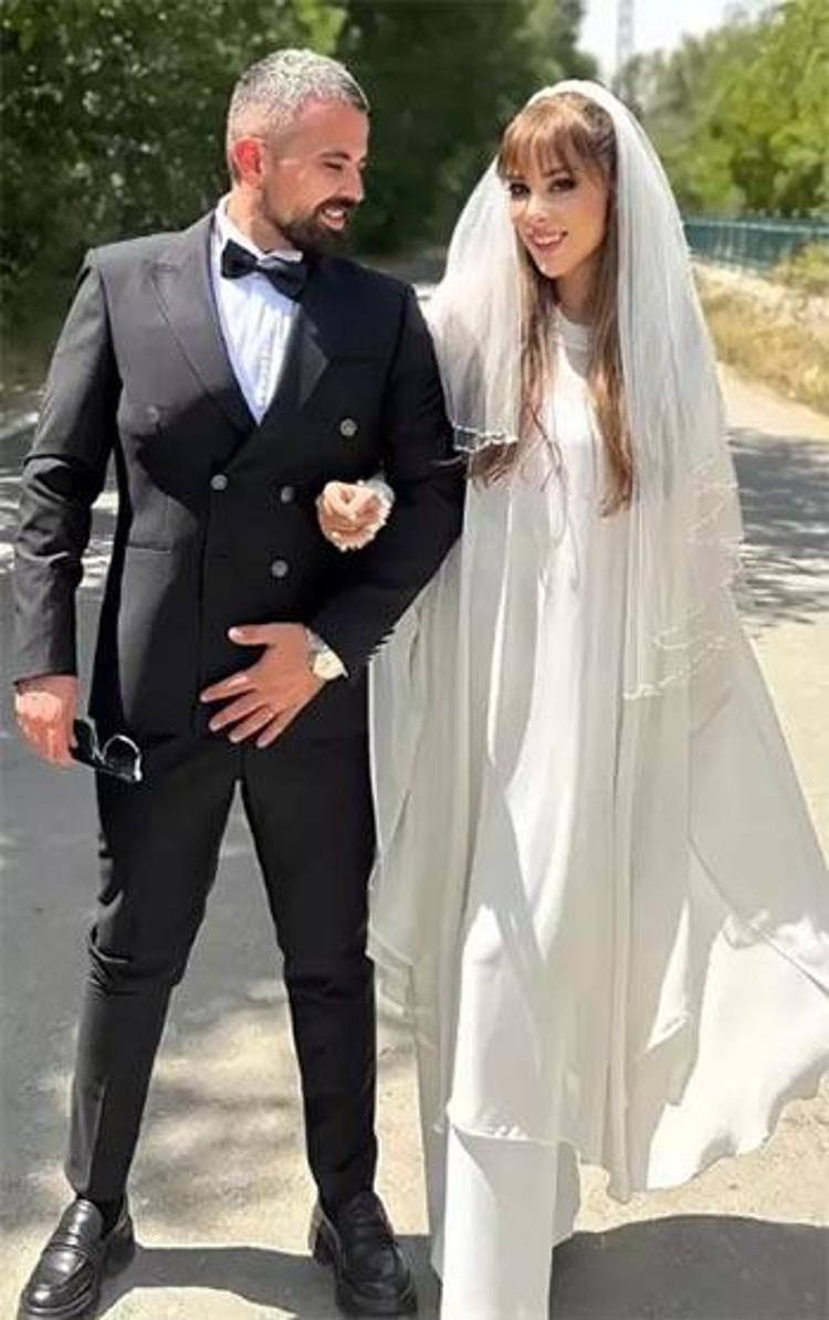 TUĞÇE TAYFUR: EVLENENE KADAR ELİMİ TUTMADI