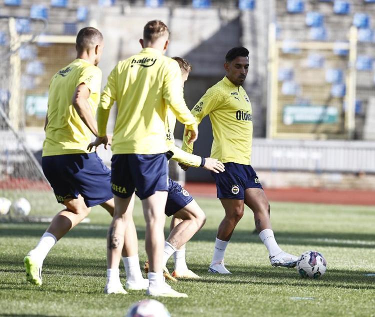 Fenerbahçenin hayalleri suya düştü 2 oyuncu kadrodan çıkarıldı, Suudi Arabistana gidiyor