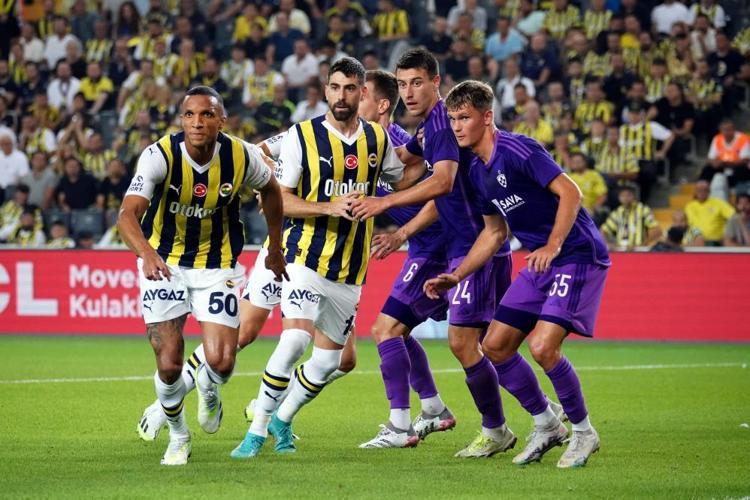 Hayaller suya düştü İsmail Kartal ille de onu istiyordu, hocası resti çekti