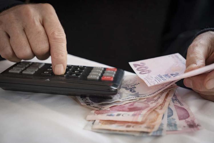 Emekli ve memur maaşlarına zam geliyor Kök ücret ve seyyanen ödeme detayı ortaya çıktı, tek tek hesaplandı