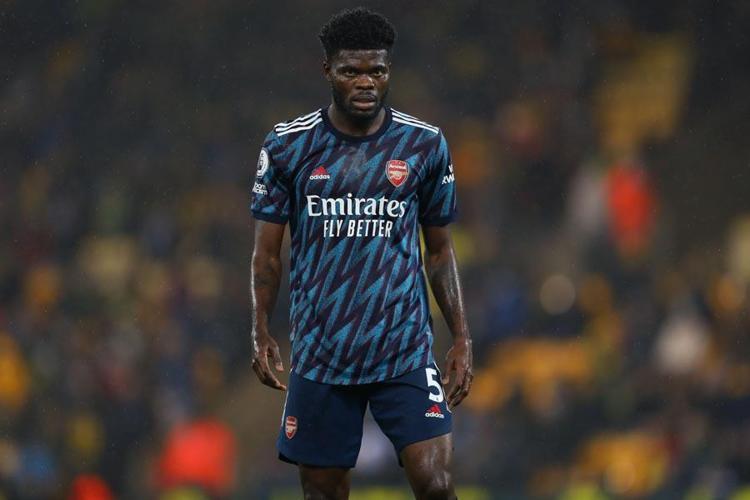 SÜRPRİZ İSİM PARTEY