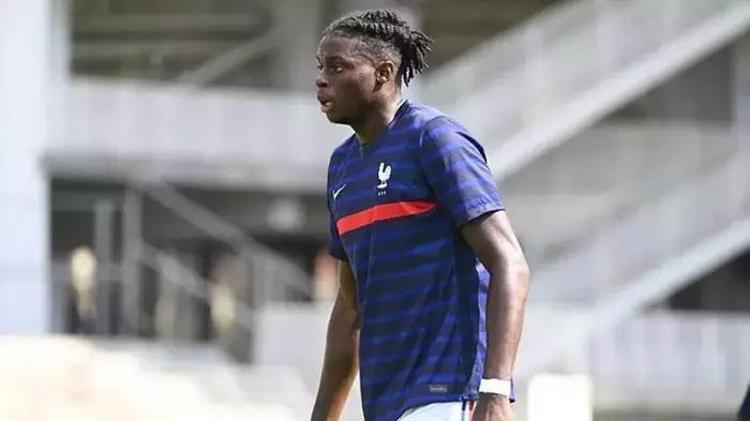 19) LESLEY UGOCHUKWU - 20 MİLYON EURO | 19 YAŞINDA