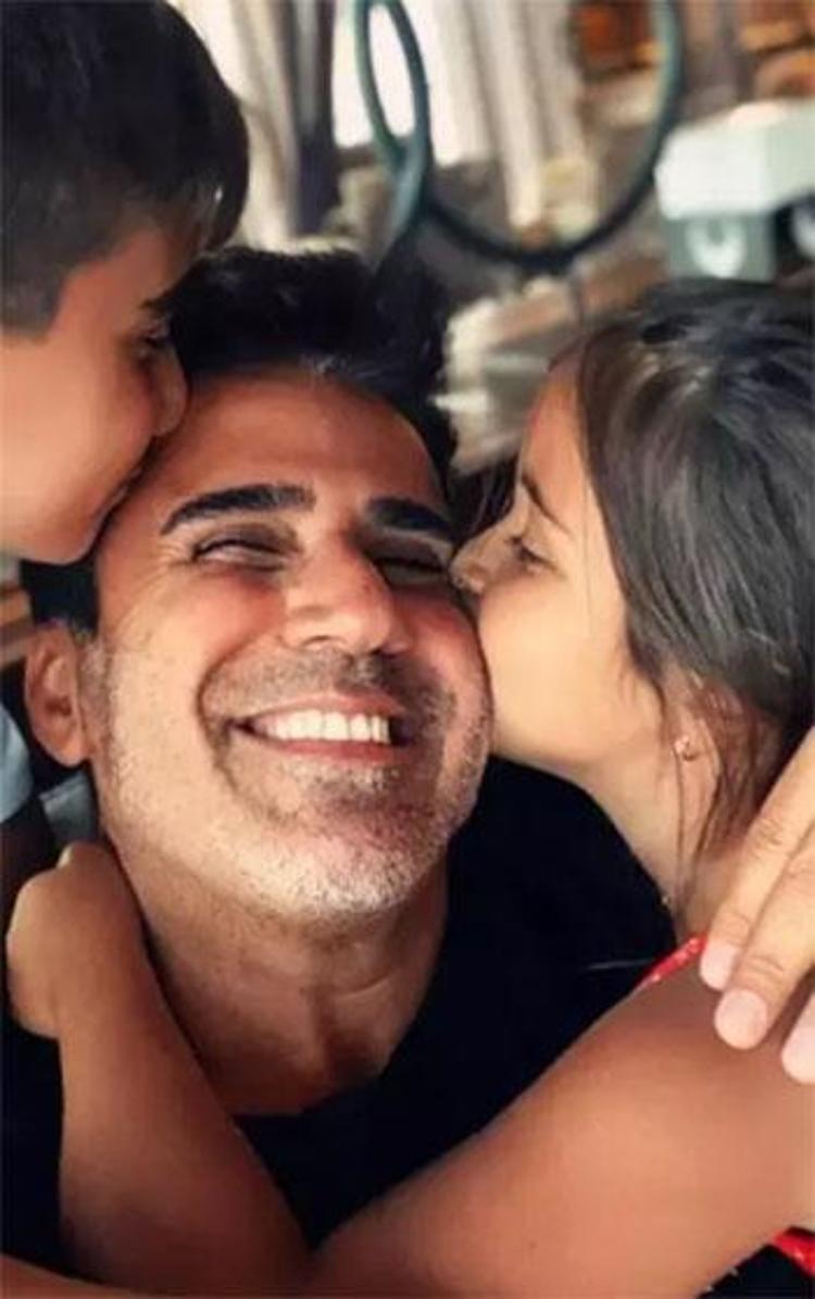 Emrahın çocuklarıyla verdiği poz tepki çekti