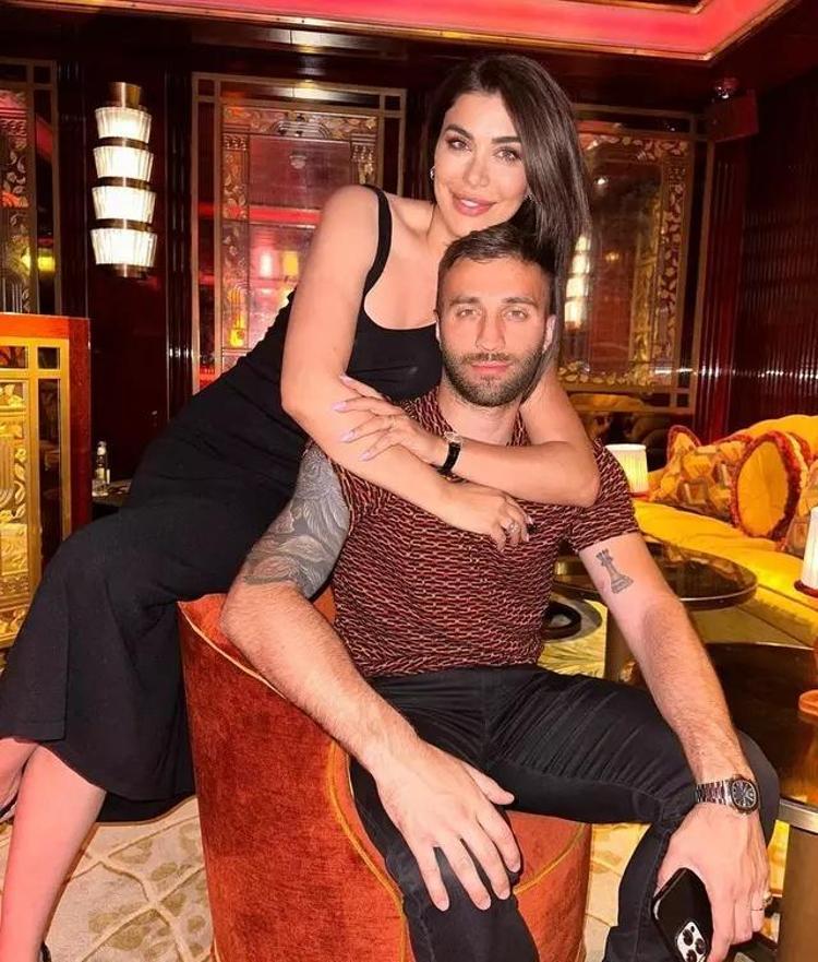 Kısmetse Olurun yeni sunucusu ünlü model oldu Gözler Öykü Serteri arar mı