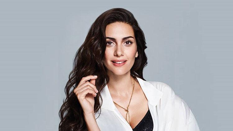 Bergüzar Korel imajını tazeledi: Yeni hali Esra Erola benzetildi