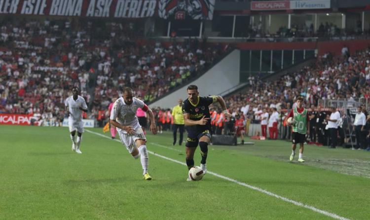 Aykut Kocamandan sonra bir ilk İsmail Kartal itiraf etti, Mert Hakan artık oynayamaz