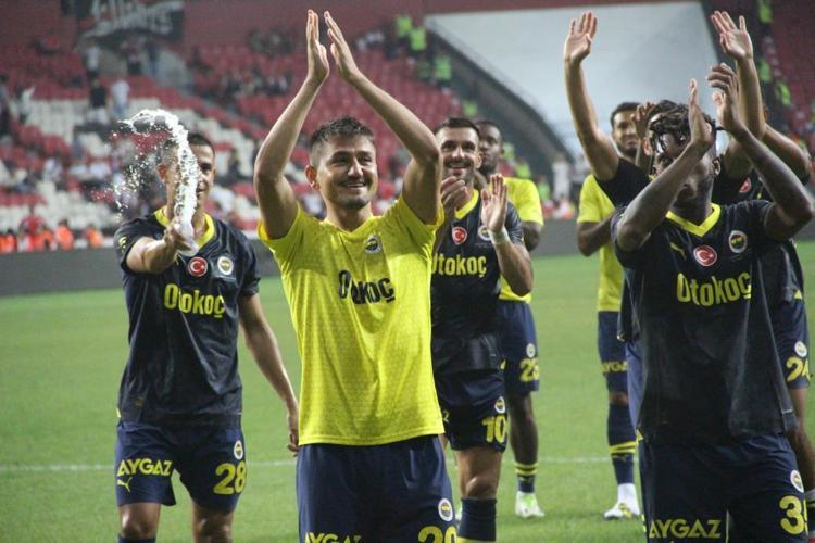 Aykut Kocamandan sonra bir ilk İsmail Kartal itiraf etti, Mert Hakan artık oynayamaz