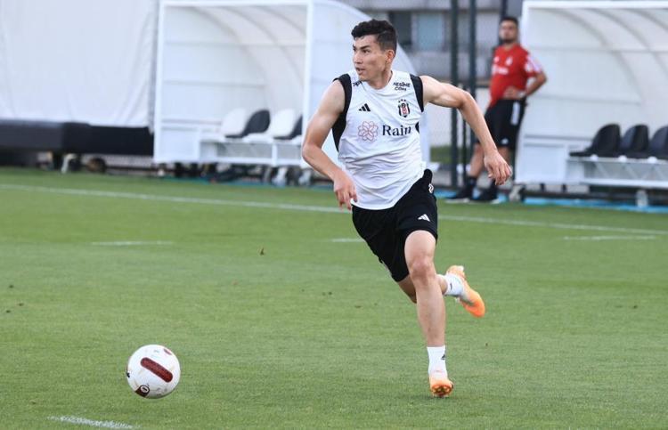 CANLI YAYINDA AÇIKLADI