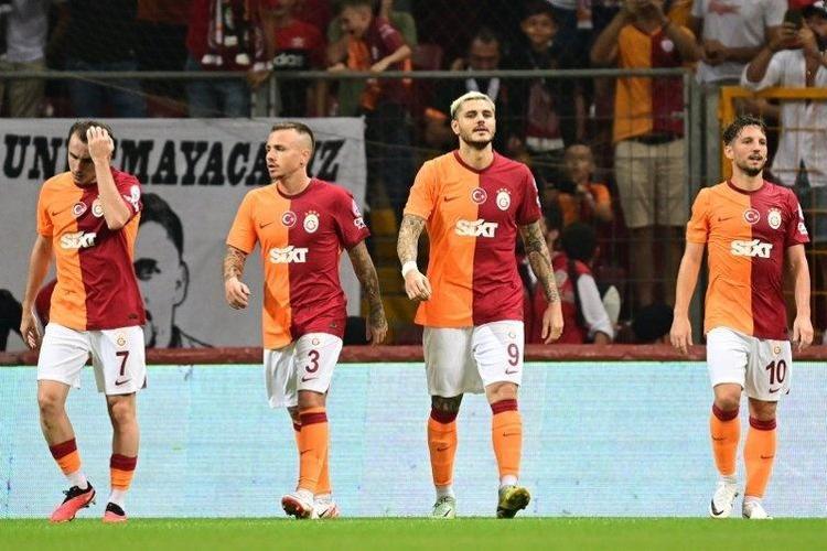 Bayerni elinin tersiyle itti Galatasaray Onu Arapların elinden kapıyor Bomba Molde stadında patladı
