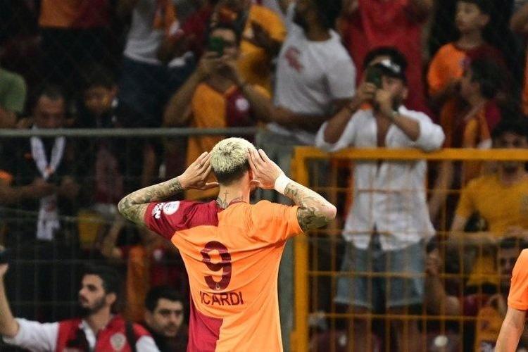 Bayerni elinin tersiyle itti Galatasaray Onu Arapların elinden kapıyor Bomba Molde stadında patladı