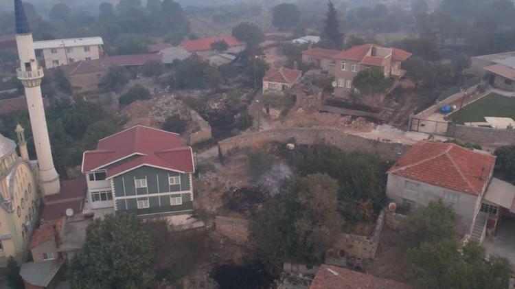 Çanakkalede orman yangıyla mücadele sürüyor Bakan Yumaklı son durumu açıkladı