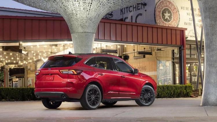 Ford SUV modeli Kuga Eylül fiyatları alıcısını selektörle çağırıyor Bu fiyat listesi 8 ay görülmedi