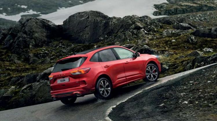 Ford SUV modeli Kuga Eylül fiyatları alıcısını selektörle çağırıyor Bu fiyat listesi 8 ay görülmedi