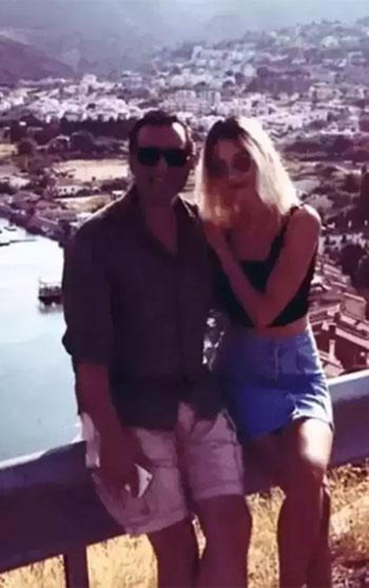 Rafet El Romandan evliliğe yeşil ışık Gerçek aşıklar aynı yaştadır