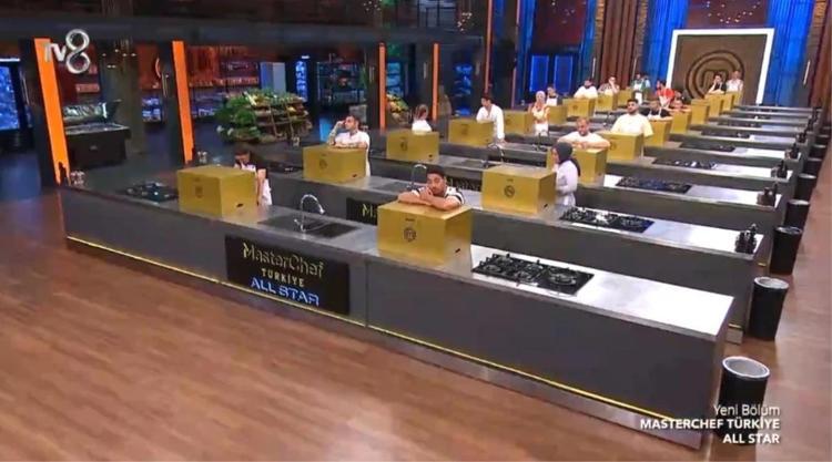 Mehmet Şef Alicanı stüdyoya gömdü Esra Onu kaptan yaptı MasterChef All Starda haftanın takımları belli oldu
