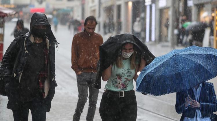 Meteorolojiden son dakika yağmur alarmı Hava sıcaklıkları düşecek, İstanbul dahil çok sayıda ili vuracak