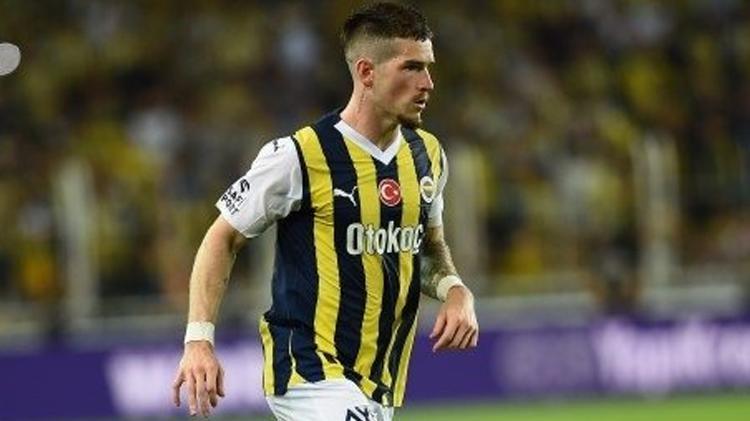 Fenerbahçeli yıldızın hesabı ifşa oldu Evde timsah besliyordu, sevgilisini yok saydı