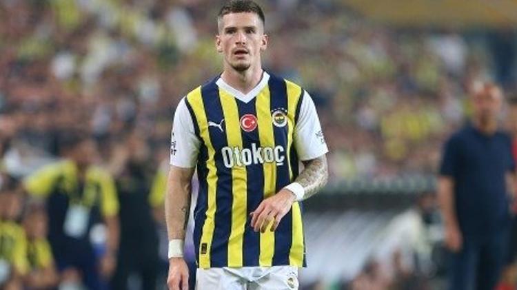 Fenerbahçeli yıldızın hesabı ifşa oldu Evde timsah besliyordu, sevgilisini yok saydı