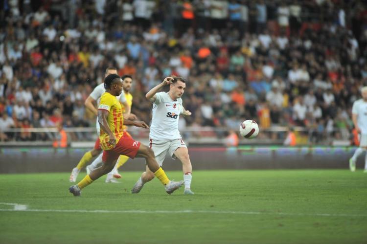 Paredes, Dominguez, Ndombele hiçbiri olmadı Galatasaray yeni 6 numarasını buldu
