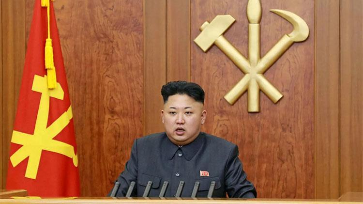 Batı tarzı giyinmeyi yasaklamıştı: Kuzey Kore lideri Kim Jong-un ayakkabılarıyla şaşırttı