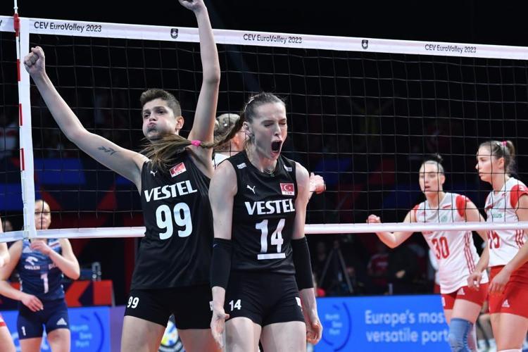 24 YIL SONRA İLK DUBLE