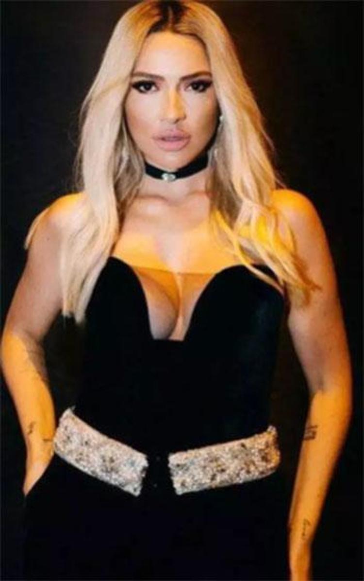 Hadise yakın arkadaşı Seda Bakanın kızının doğum gününü bu sözlerle kutladı