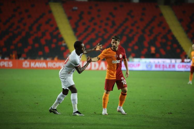 GÜNTEKiN ONAY: DOĞRU iSiMLERi ALDILAR
